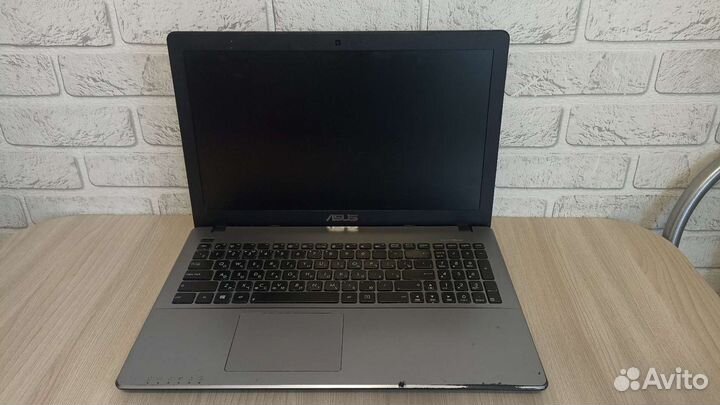 Ноутбук asus x550c