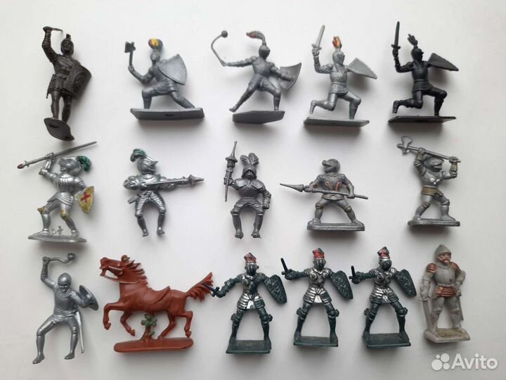 Солдатики рыцари и римляне