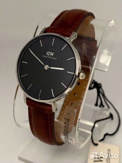 Часы женские Daniel Wellington DW00100177