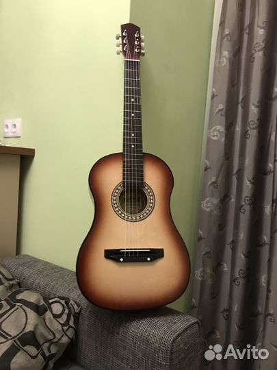 Акустическая гитара