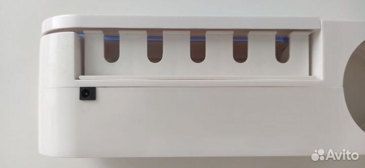 Уф стерилизатор-держатель для зубных щеток