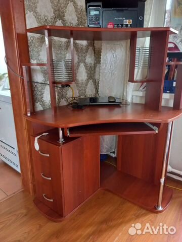Компьютерный стол