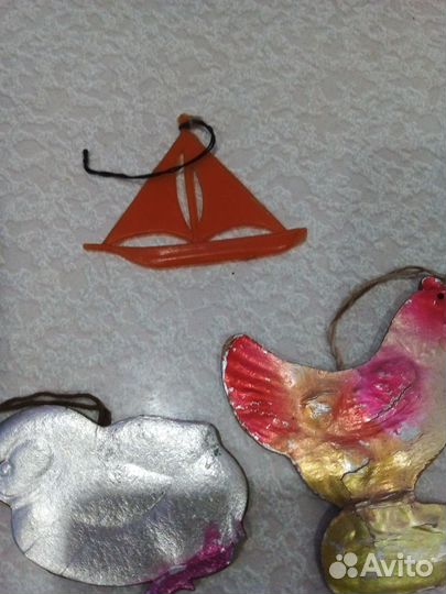 Игрушки ел.картонаж, колкий пластик