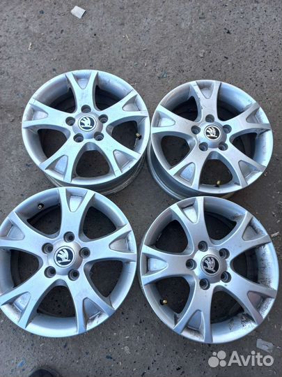 Диски R15 5x112 Skoda реплика б/у Silver
