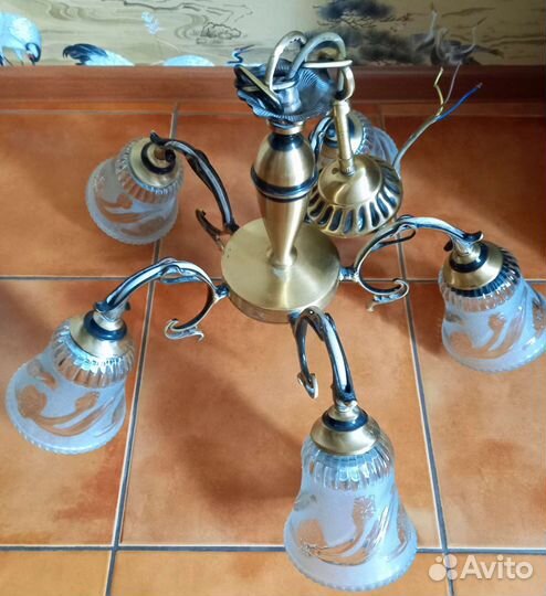 Две люстры Италия, Югославия