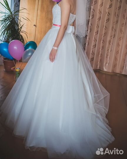 Свадебное платье