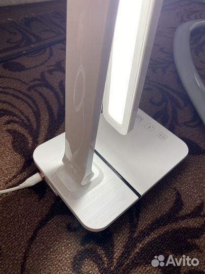 Лампа настольная