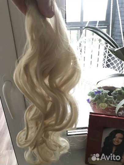 Накладные волосы на заколках блонд