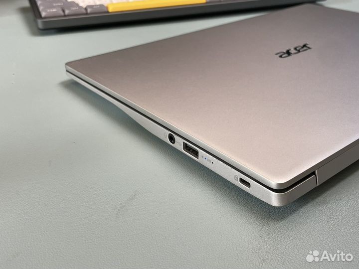 Топовый Acer Swift Ryzen 3 4300U / IPS