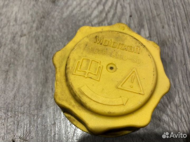 Крышка бака Ford Fiesta MK5 fyja 2005 2006 2007