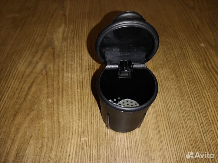 Toyota пепельница