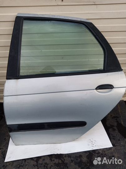 Дверь задняя левая Renault Scenic 1.6 K4M700