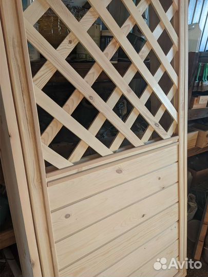 Дверь из массива сосны