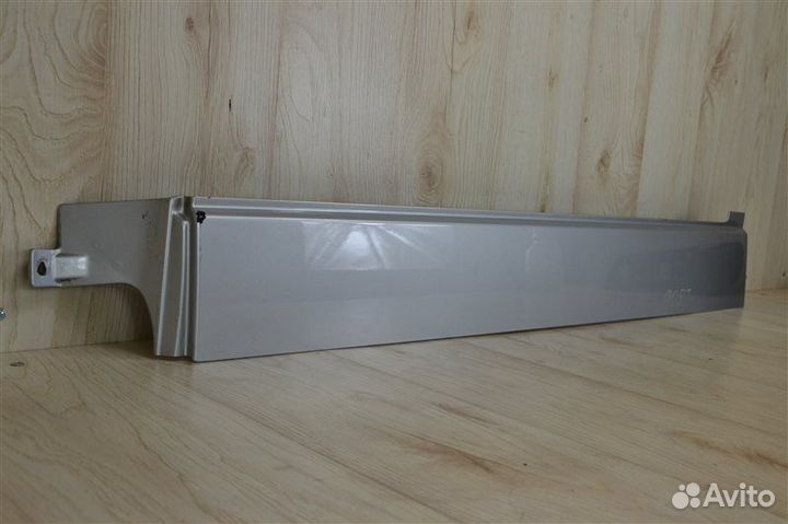 Накладка (кузов наружные) правая Vw Multivan