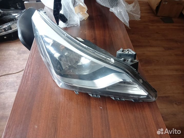 Фара правая Hyundai Solaris 2014-2016 Солярис