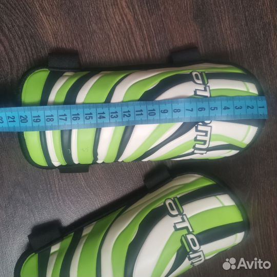 Щитки футбольные детские