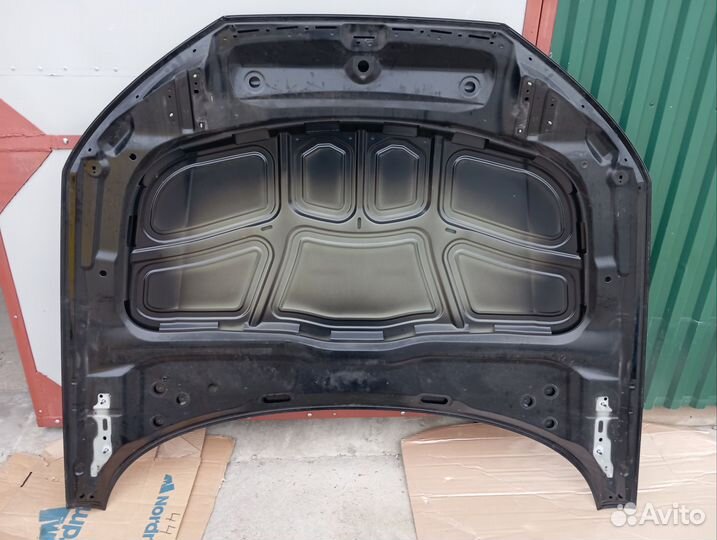 Капот Audi A4