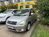 Toyota Ipsum 2.4 AT, 2003, 300 000 км, с пробегом, цена 760 000 руб.