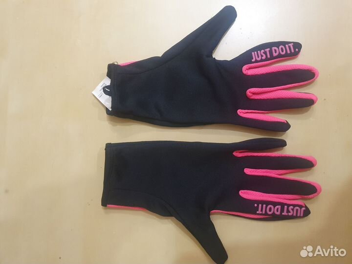 Перчатки nike. Перчатки для бега найк