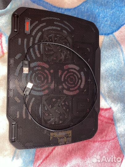 Подставка с охлаждением для ноутбука