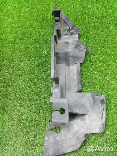 Диффузор радиатора Audi A6 C5