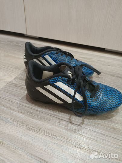 Футбольные бутсы Адидас 32