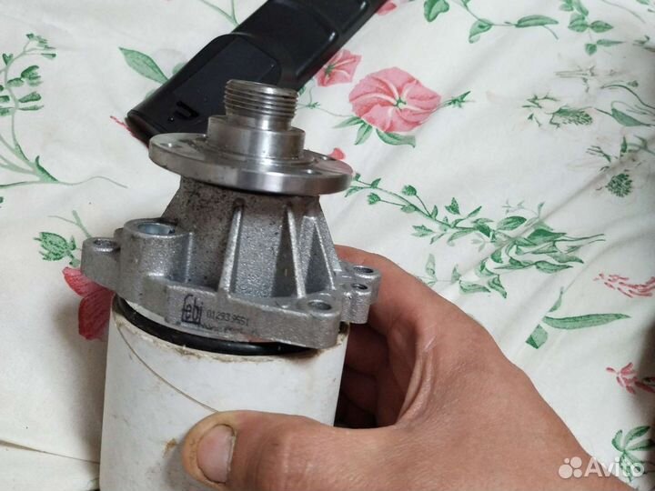 Помпа водяная бмв Е46 М54