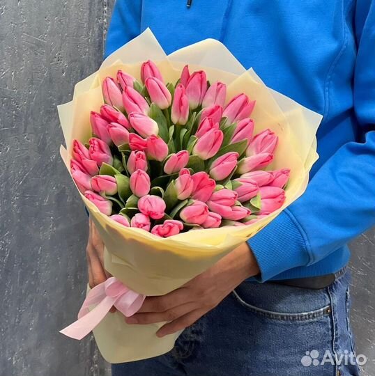 Тюльпаны на 8 марта