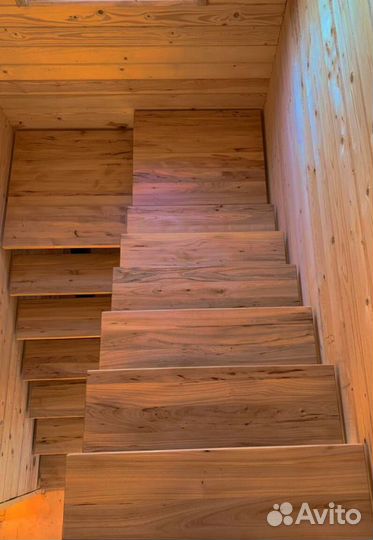 Лестница в коттедж