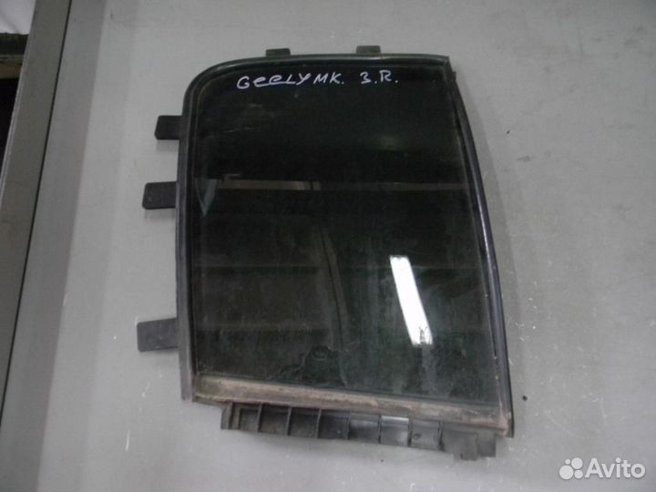 Стекло форточки задней правой Geely MK Cross (2011