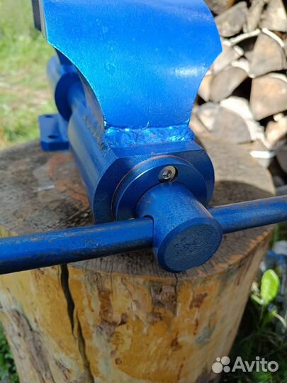 Тиски слесарные