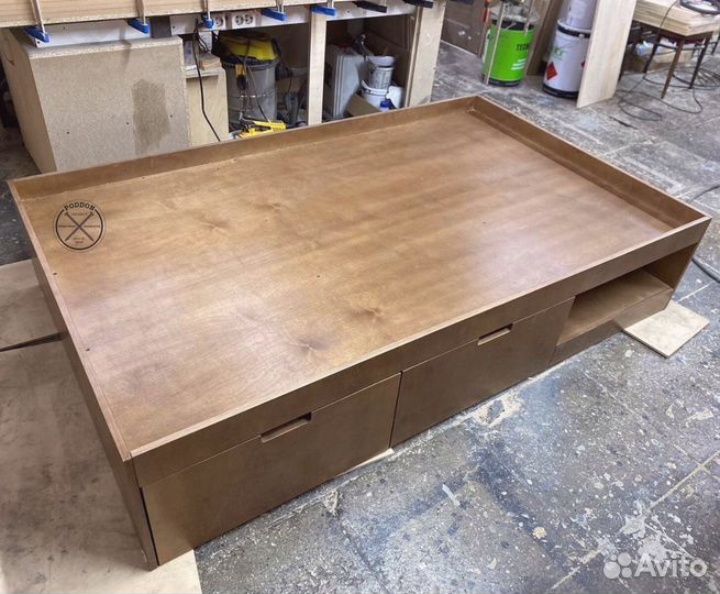 Кровать подиум