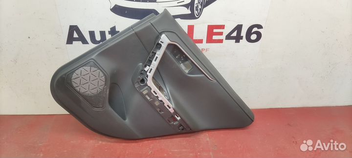 Обшивка двери задней правой Toyota Rav4 XA50