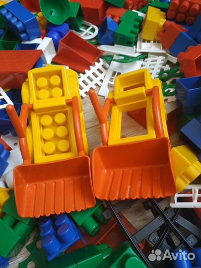 Конструктор большой около 500 деталей