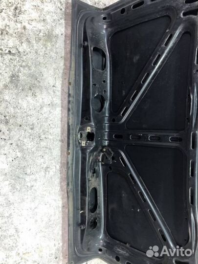 Крышка багажника Мерседес