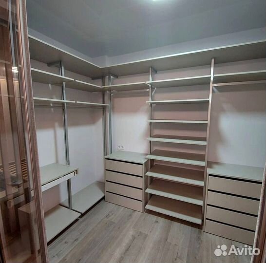 Шкаф в прихожую на заказ