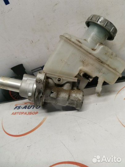 Главный тормозной цилиндр Suzuki Grand Vitara 2