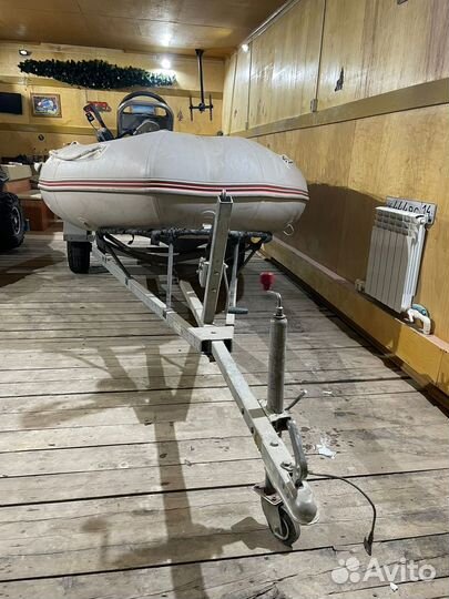 Продам лодку Nissamaran