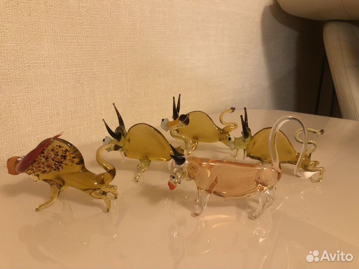 Стеклянные фигурки