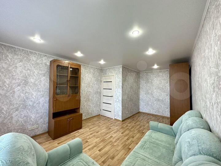 1-к. квартира, 42 м², 8/15 эт.