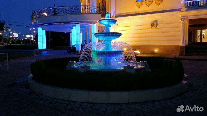 Фонтан из мрамора и гранита Маэстро