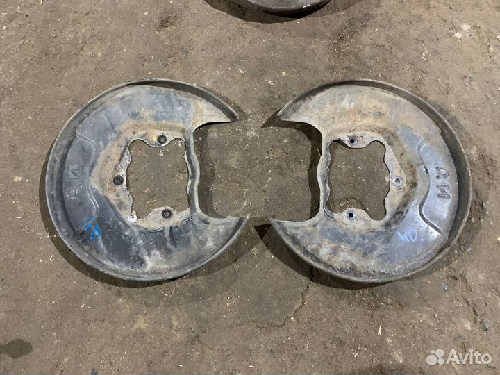 Пыльник заднего диска Honda Civic 8 4D седан