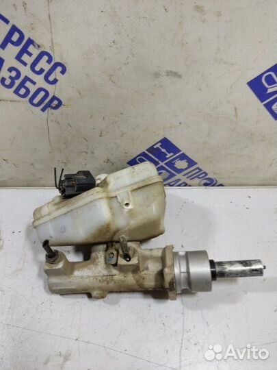 Главный тормозной цилиндр Ford Mondeo 3 седан 1.8