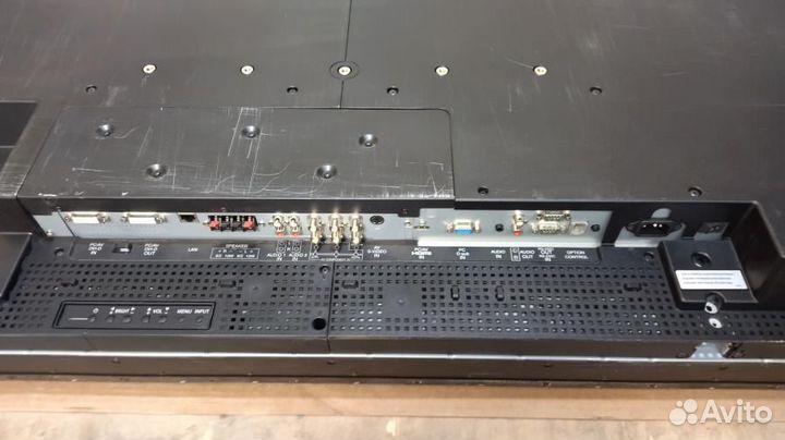 Монитор ЖК уличный sharp PN-V601, б/у, полосы