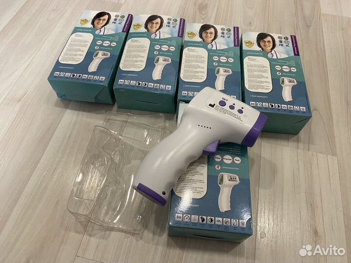 Бесконтактный инфракрасный термометр