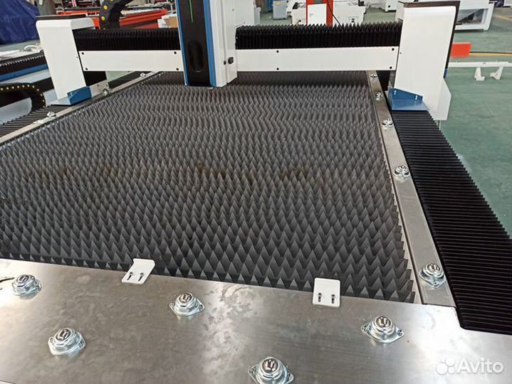 Оптоволоконный лазерный станокMetalTec1530B(3000W)