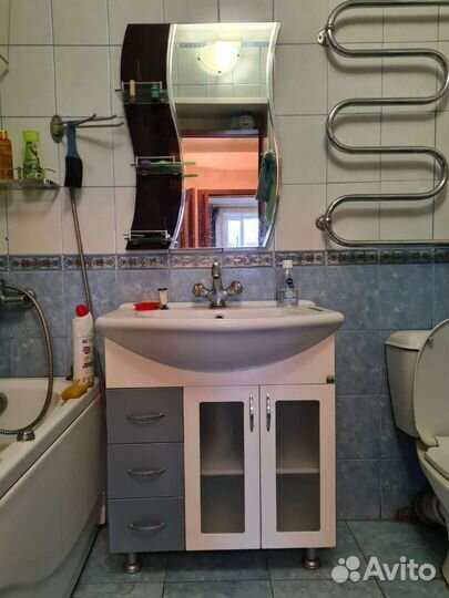 Тумба для ванной с зеркалом