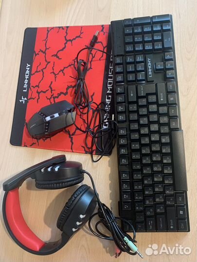 Клавиатура мышь наушники и коврик набор (новый)