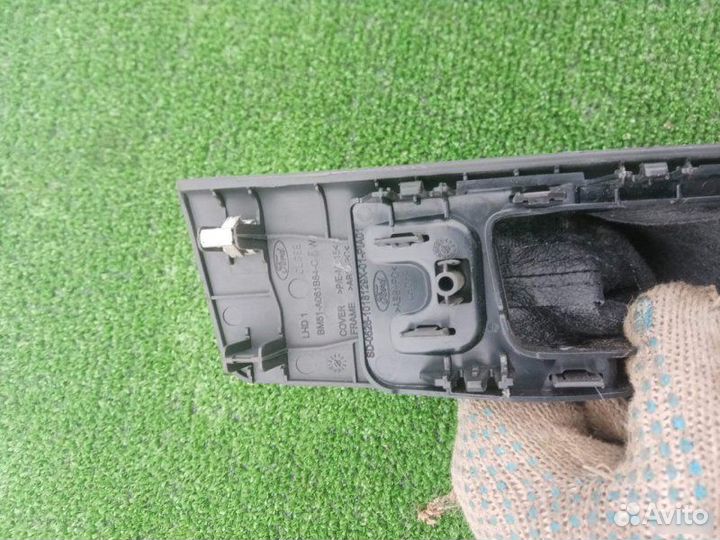 Кожух рычага ручника Ford Focus 2012