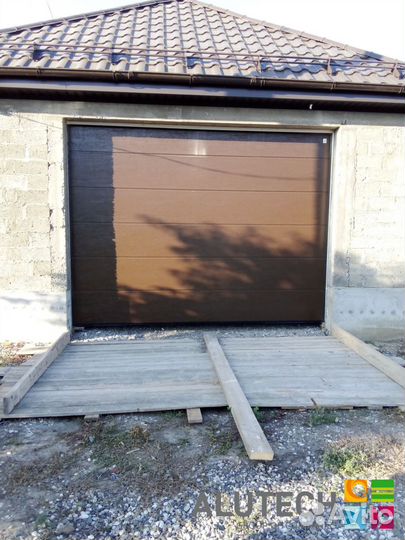 Гаражные ворота alutech